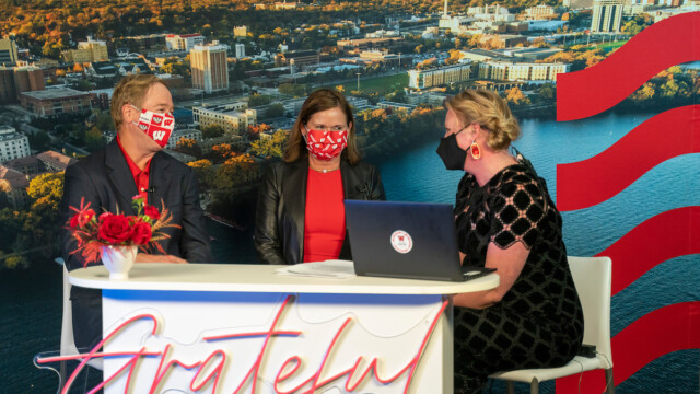 All Ways Forward AWF fundraising campaign Nicholas Recreation Center NIC Oct. 29, 2021, in Madison, Wis. (Photo © Andy Manis) People speaking at a booth