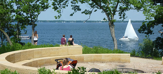 Temin Lakeshore Path